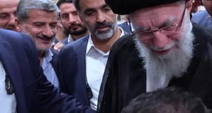 «پنجره»ای به دلجویی رهبر انقلاب از صادق بیت‌سیاح